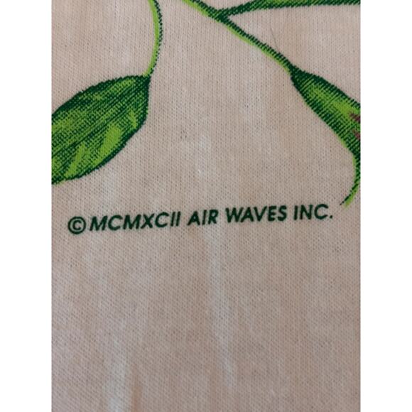 Vintage, Hanes, Hummingbird White/Multi Short Sleeve T-Shirt M - Picture 6 of 6